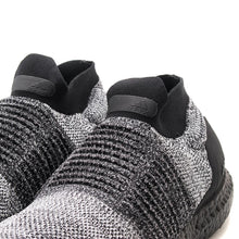adidas Ultraboost Laceless / Core Black