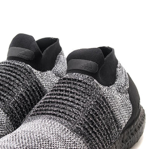 adidas Ultraboost Laceless / Core Black