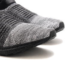 adidas Ultraboost Laceless / Core Black