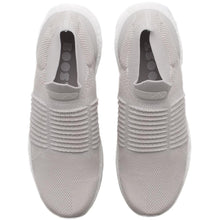 adidas Ultraboost Laceless / Chalk Pearl
