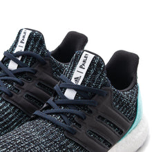 Style code CG3673. ADIDAS ULTRABOOST PARLEY / CARBON